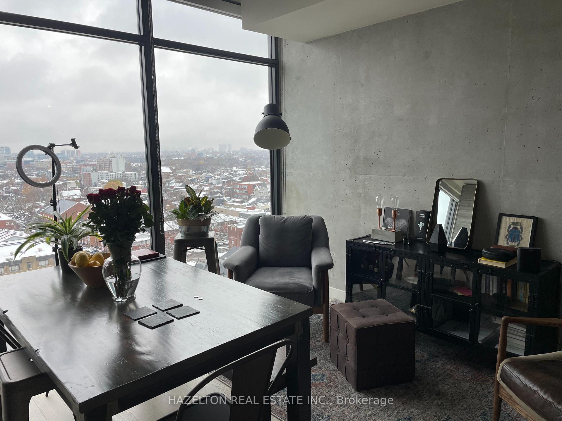 Photo 7 of Unit 1404, 111 Bathurst Street, Toronto, Waterfront Communities — HOMEH