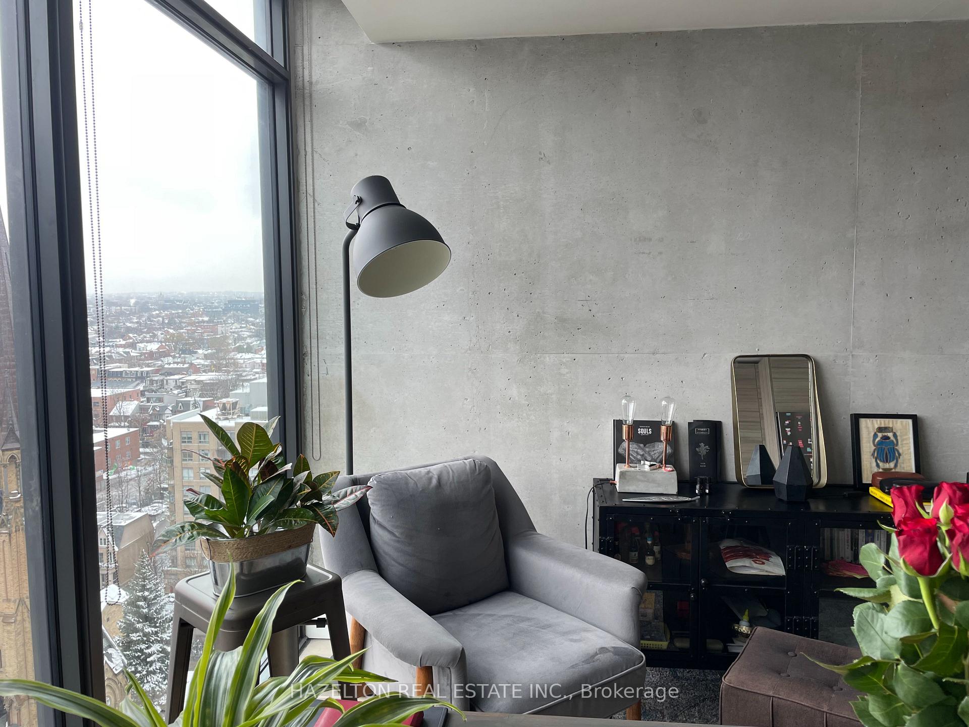 Photo 8 of Unit 1404, 111 Bathurst Street, Toronto, Waterfront Communities — HOMEH