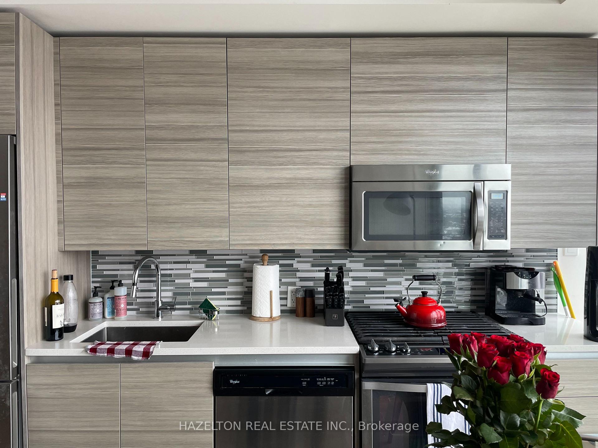 Photo 11 of Unit 1404, 111 Bathurst Street, Toronto, Waterfront Communities — HOMEH