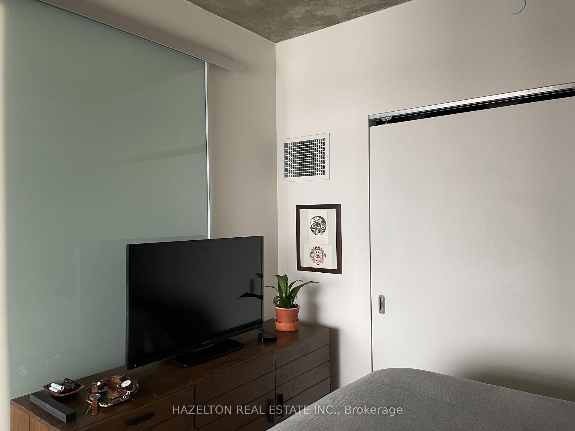 Photo 17 of Unit 1404, 111 Bathurst Street, Toronto, Waterfront Communities — HOMEH