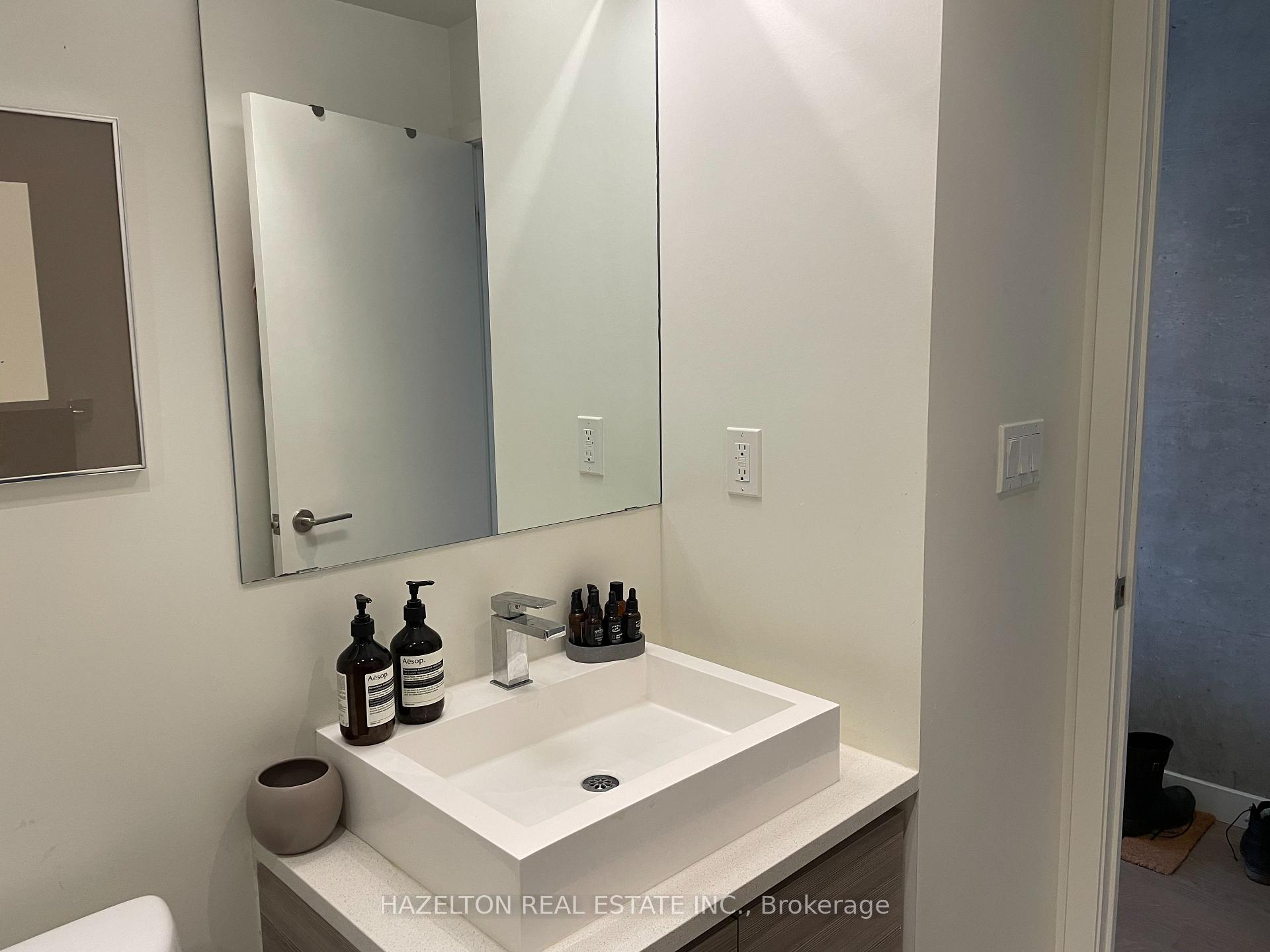 Photo 20 of Unit 1404, 111 Bathurst Street, Toronto, Waterfront Communities — HOMEH
