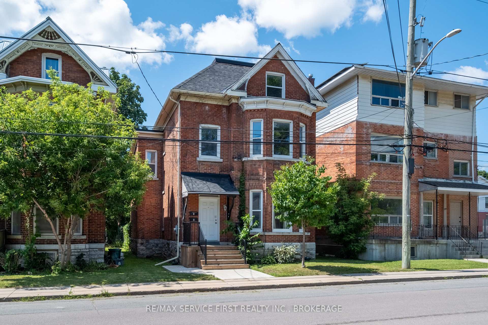 Photo 4 of 392 Alfred Street, Kingston, East of Sir John A. Blvd — HOMEH