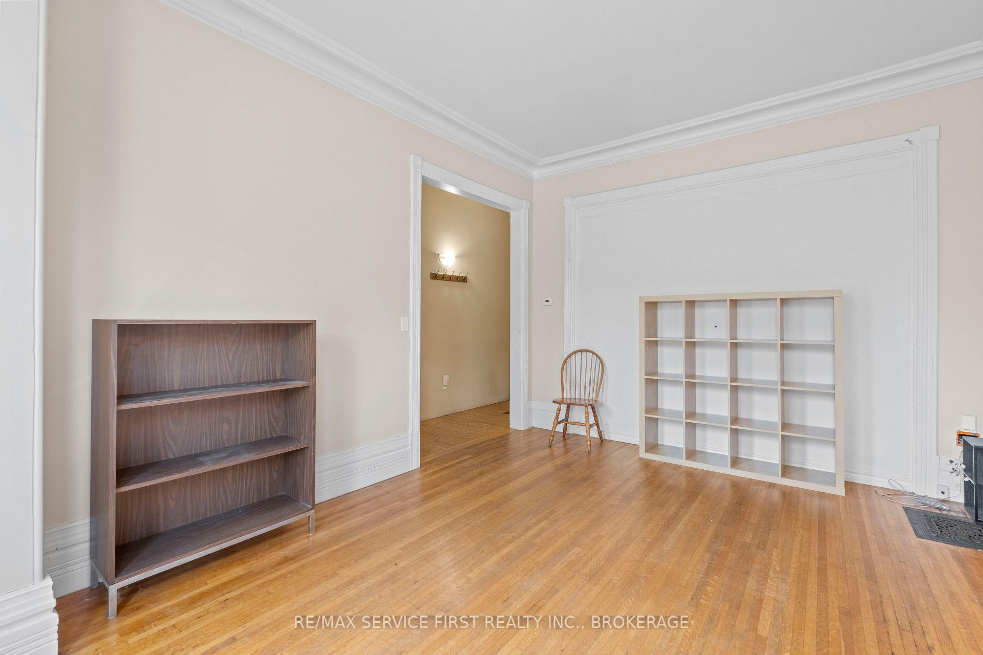 Photo 18 of 392 Alfred Street, Kingston, East of Sir John A. Blvd — HOMEH