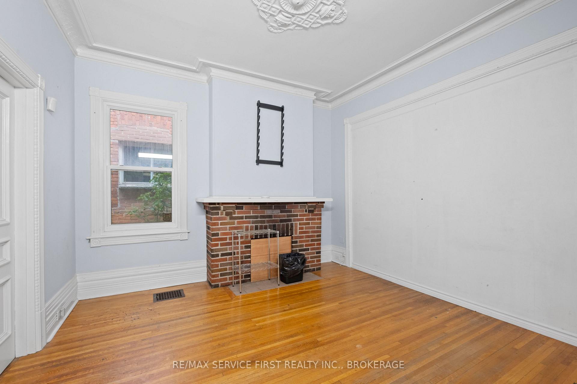 Photo 19 of 392 Alfred Street, Kingston, East of Sir John A. Blvd — HOMEH