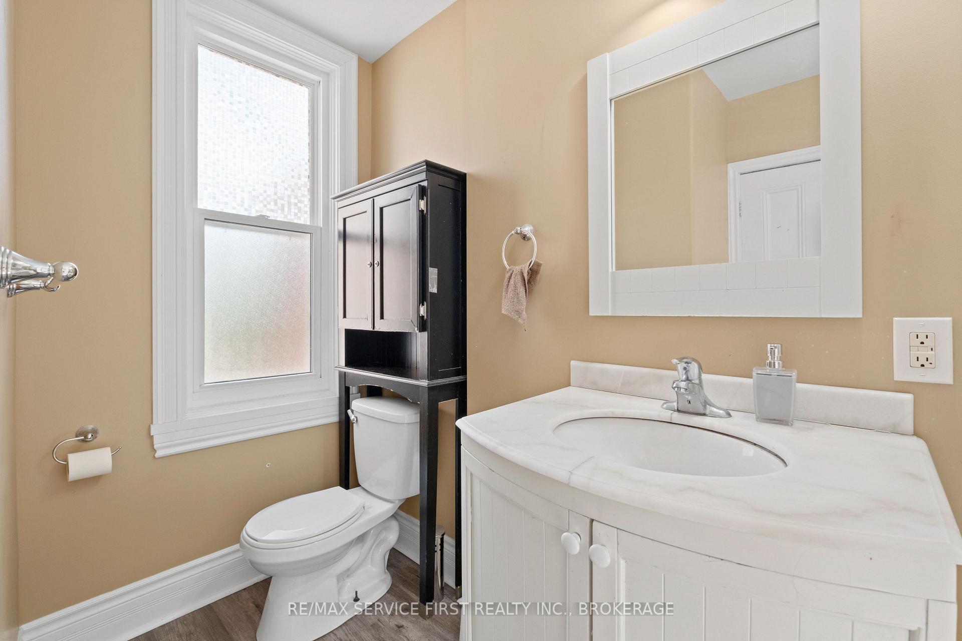 Photo 33 of 392 Alfred Street, Kingston, East of Sir John A. Blvd — HOMEH