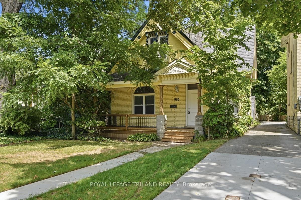 Front of 960 Richmond Street