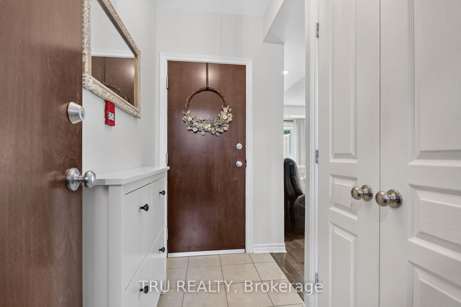 Photo 3 of Unit B, 1032 Beryl Private, Ottawa, Riverside South/Gloucester Glen — HOMEH
