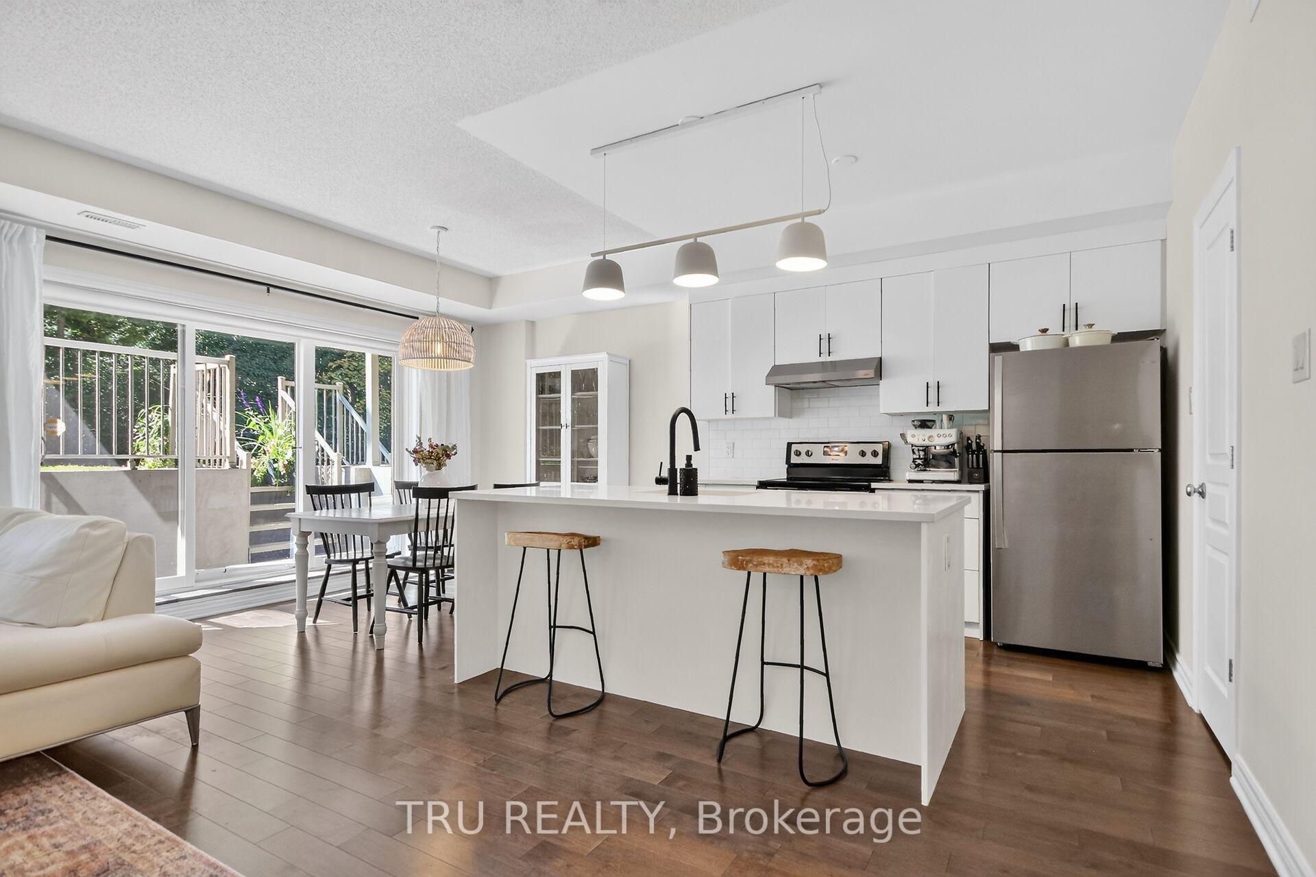 Photo 7 of Unit B, 1032 Beryl Private, Ottawa, Riverside South/Gloucester Glen — HOMEH