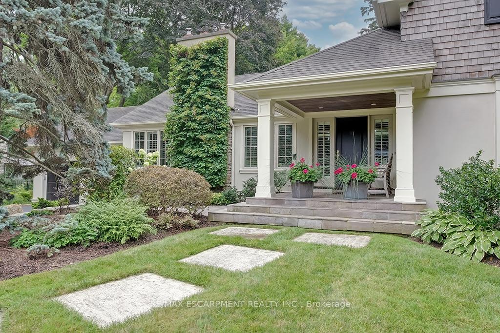 Photo 4 of 7 Colonial Crescent, Oakville, Morrison — HOMEH