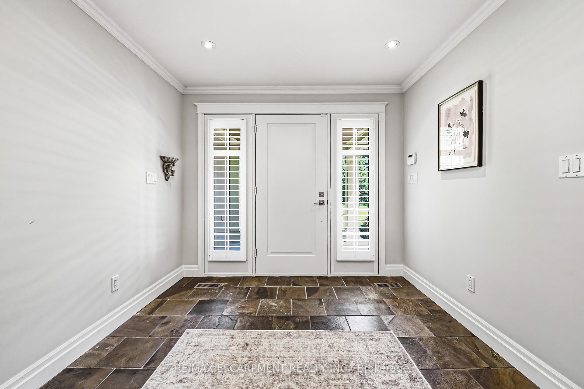 Photo 7 of 7 Colonial Crescent, Oakville, Morrison — HOMEH