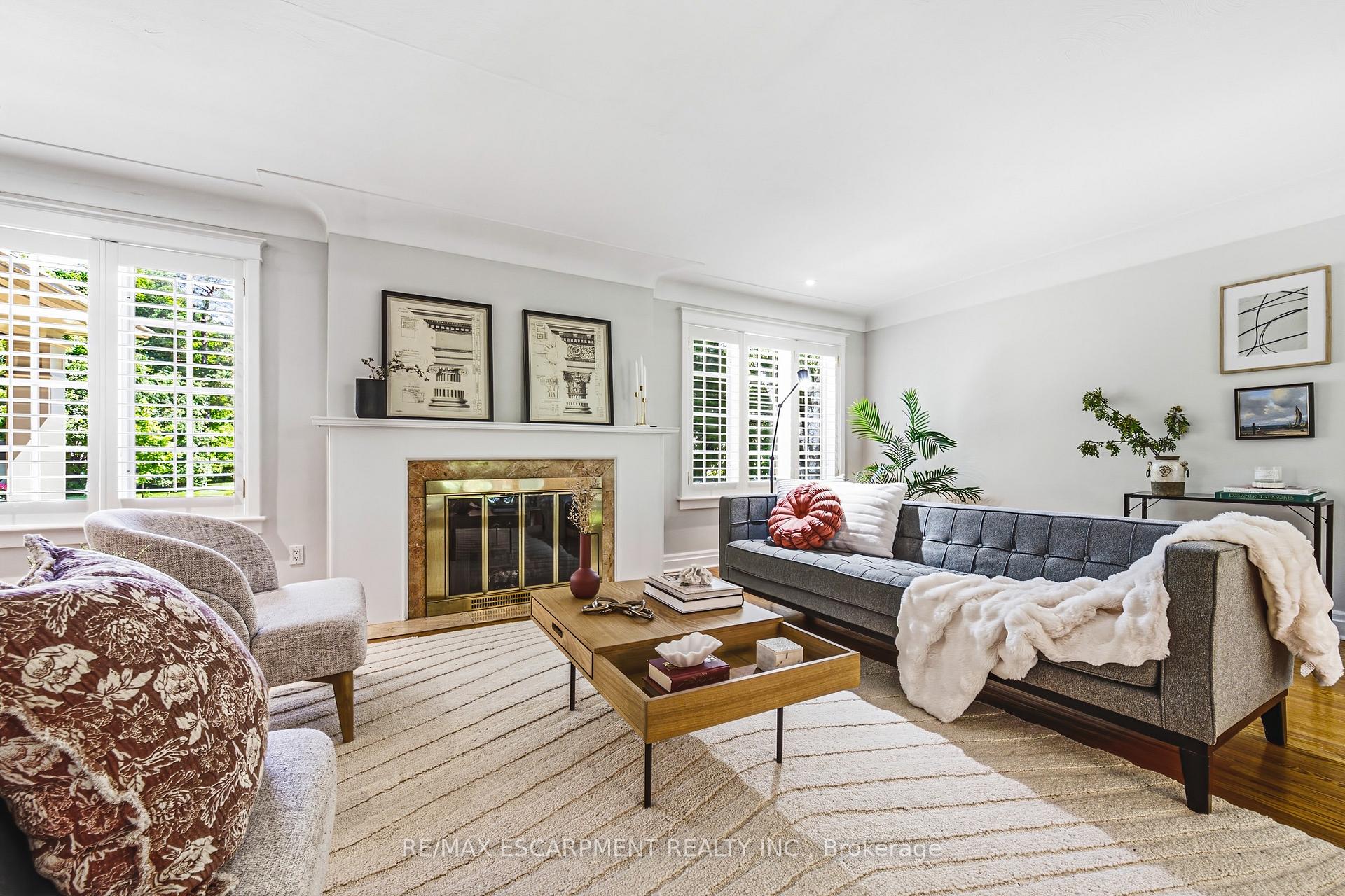 Photo 10 of 7 Colonial Crescent, Oakville, Morrison — HOMEH