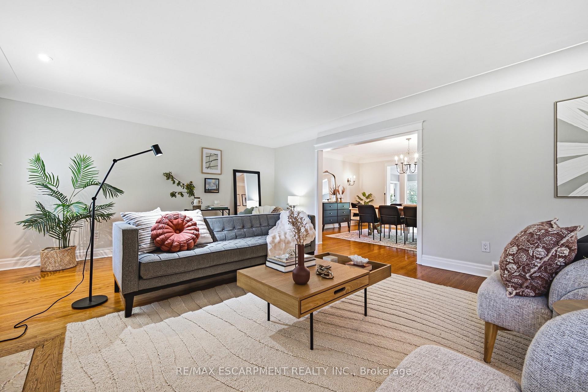 Photo 11 of 7 Colonial Crescent, Oakville, Morrison — HOMEH