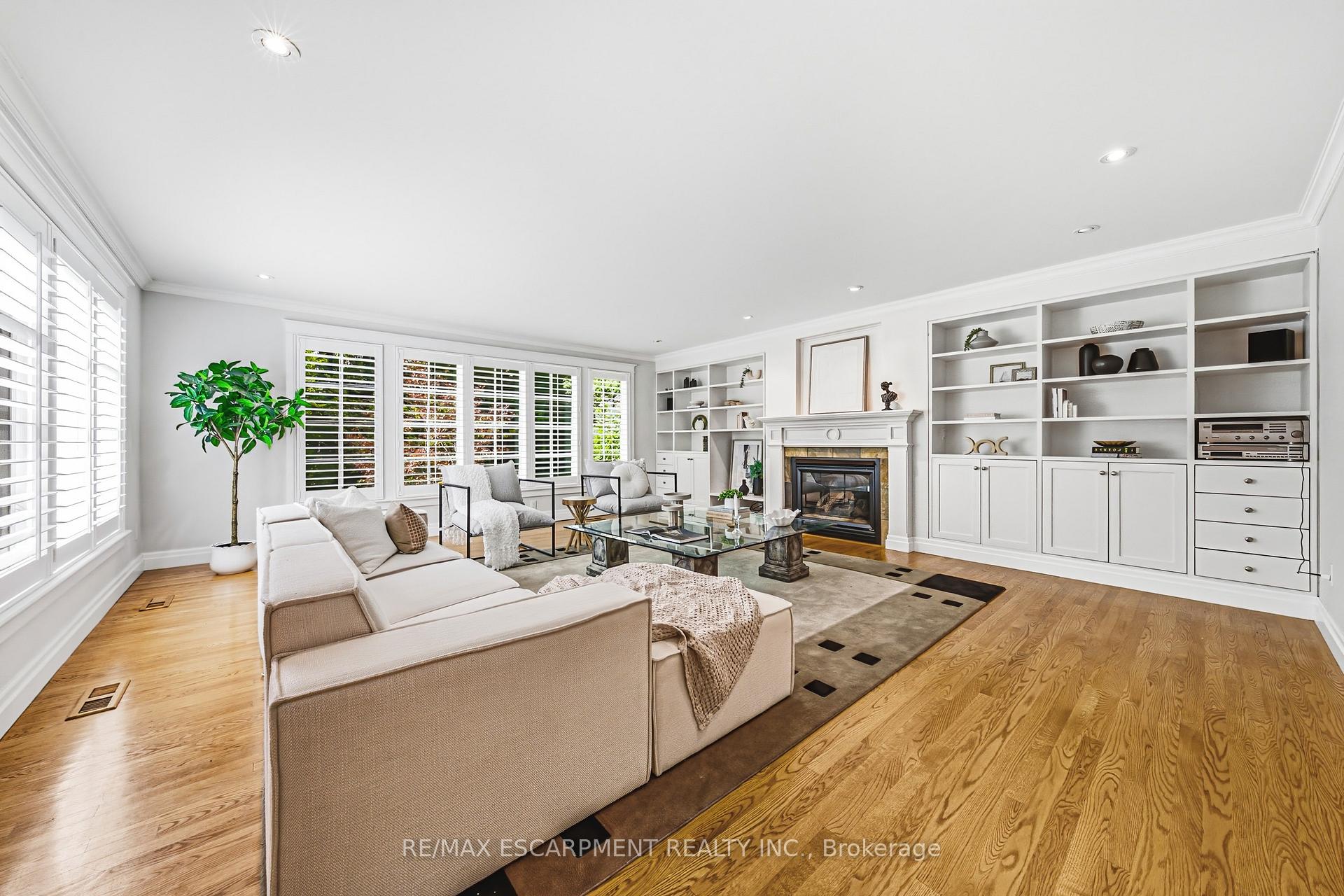 Photo 15 of 7 Colonial Crescent, Oakville, Morrison — HOMEH
