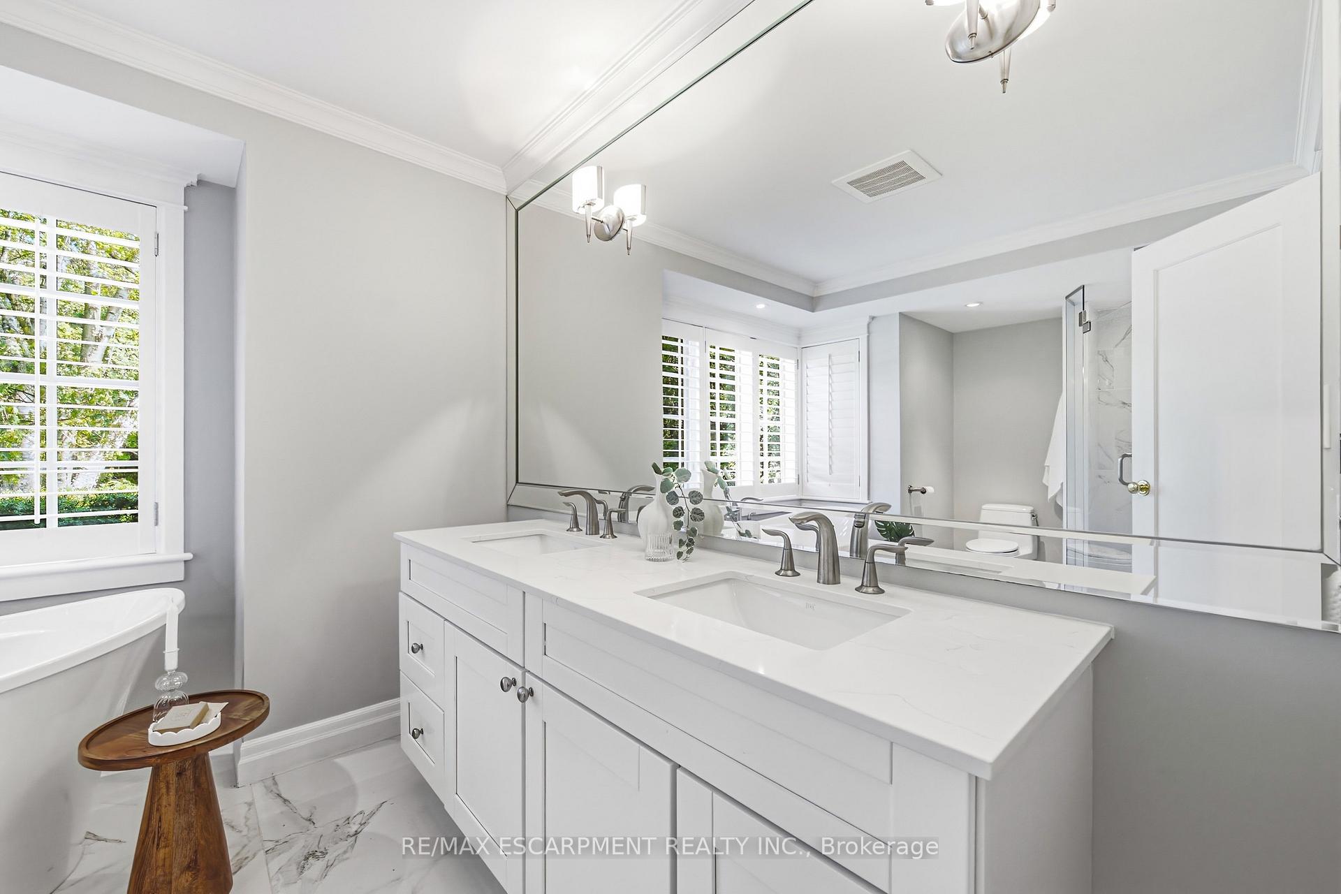 Photo 27 of 7 Colonial Crescent, Oakville, Morrison — HOMEH