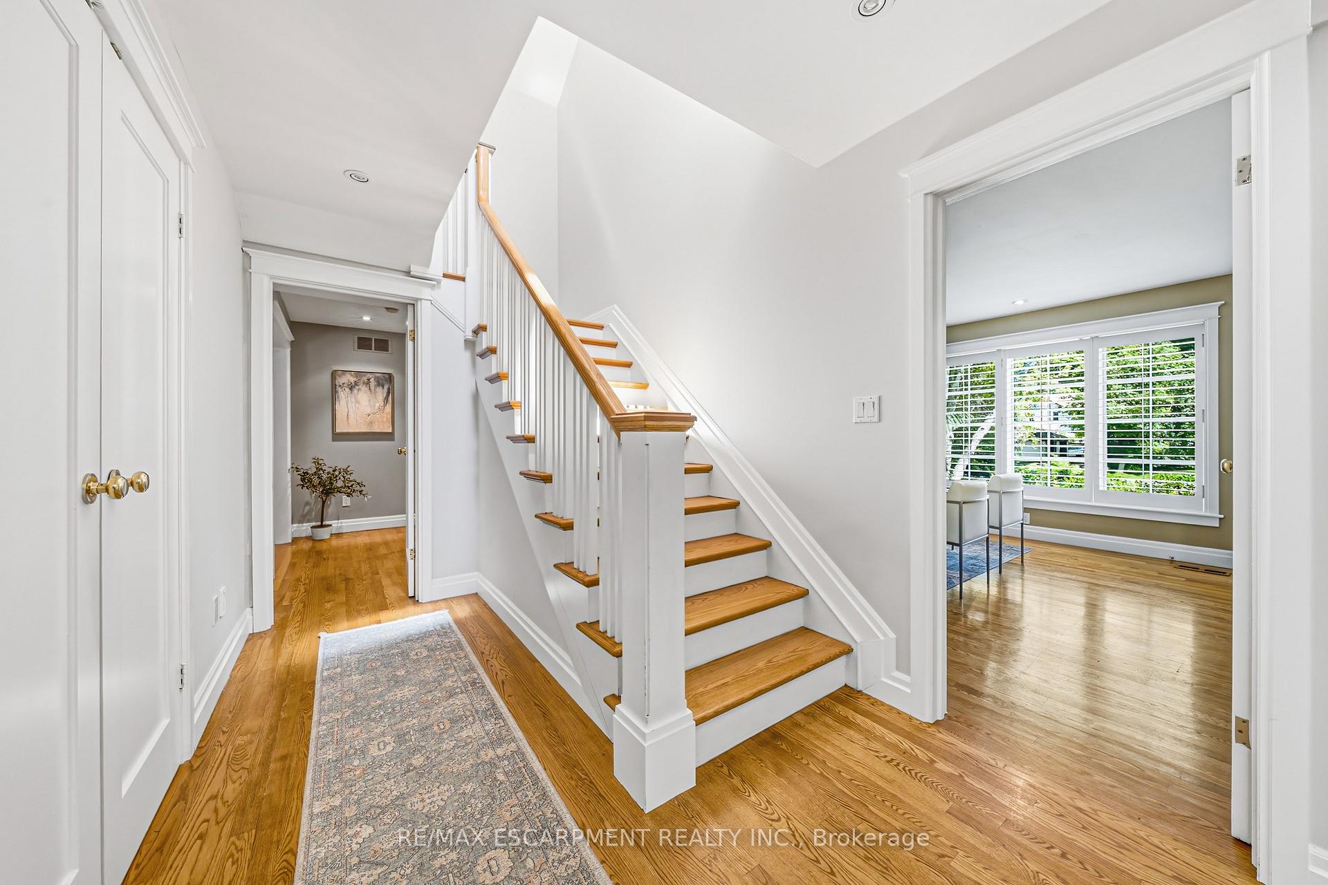 Photo 30 of 7 Colonial Crescent, Oakville, Morrison — HOMEH
