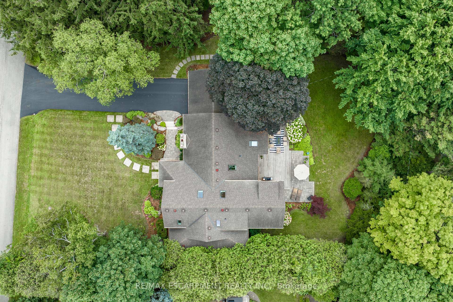 Photo 49 of 7 Colonial Crescent, Oakville, Morrison — HOMEH