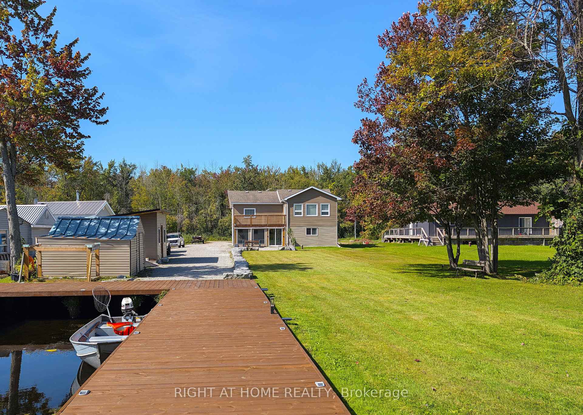 Photo 4 of 4041 Glen Cedar Drive, Ramara, Rural Ramara — HOMEH