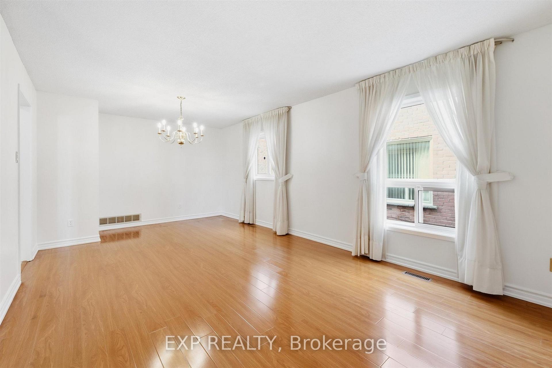 Photo 7 of 55 James Edward Drive, Markham, Middlefield — HOMEH