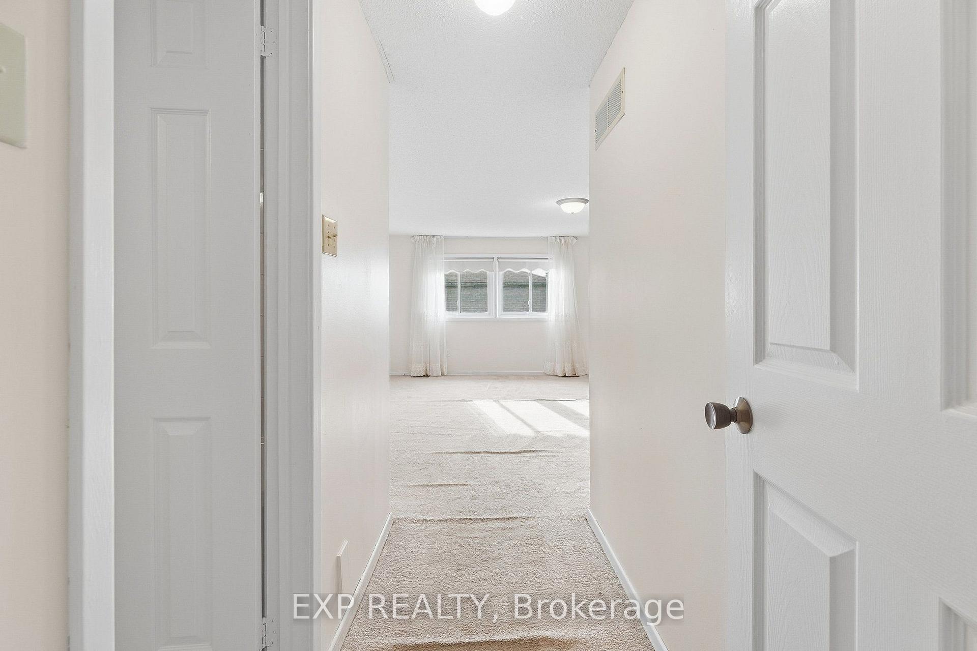 Photo 22 of 55 James Edward Drive, Markham, Middlefield — HOMEH