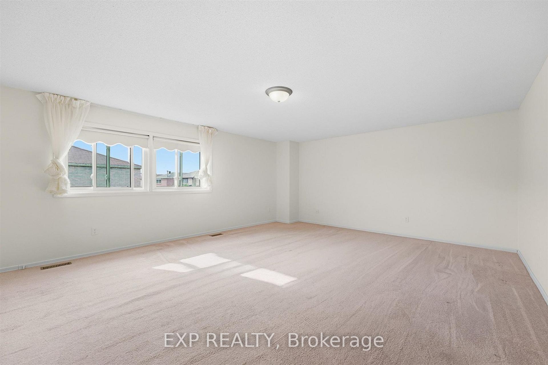 Photo 23 of 55 James Edward Drive, Markham, Middlefield — HOMEH