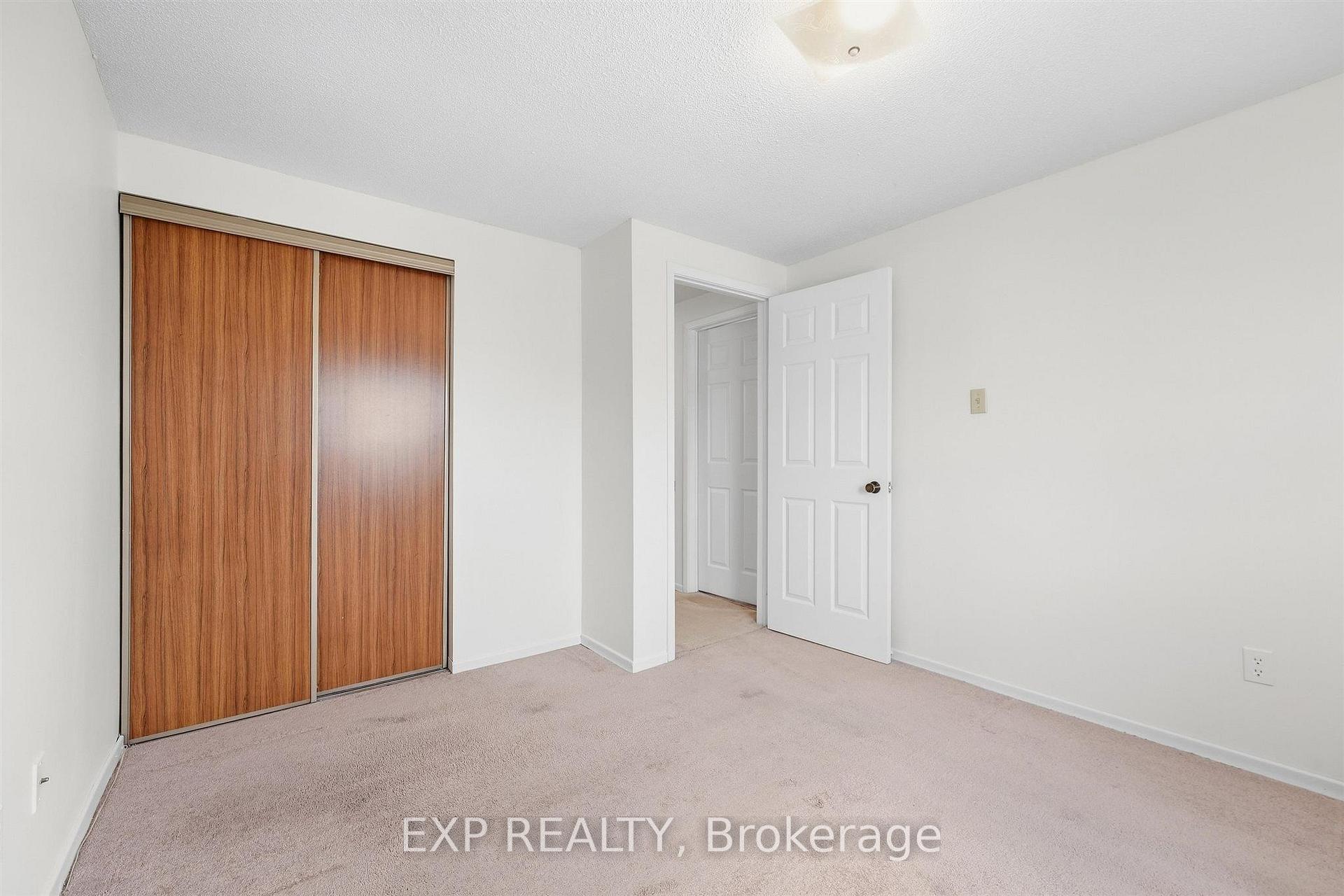 Photo 33 of 55 James Edward Drive, Markham, Middlefield — HOMEH