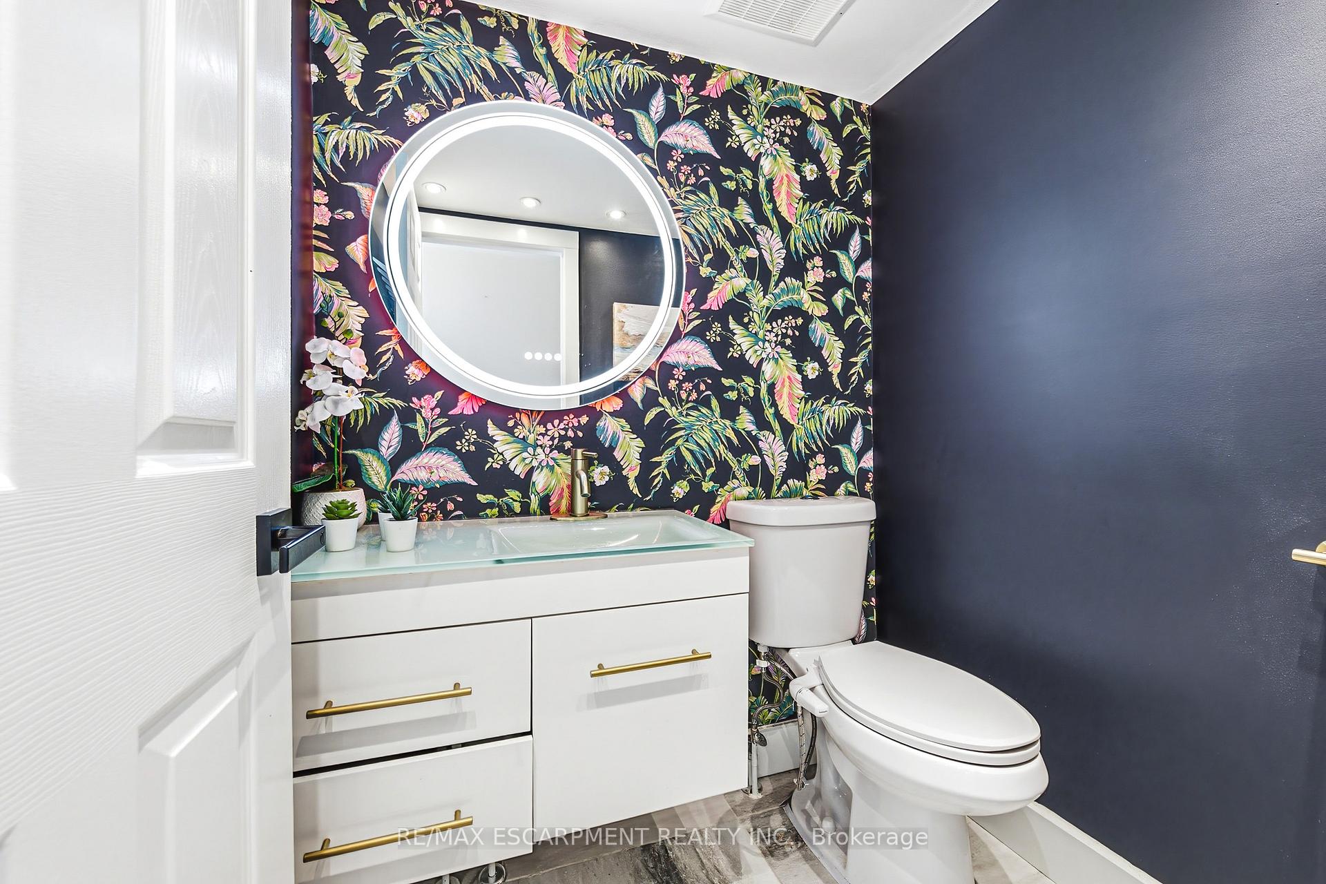 Photo 12 of Unit C, 2116 Prospect Street, Burlington, Brant — HOMEH
