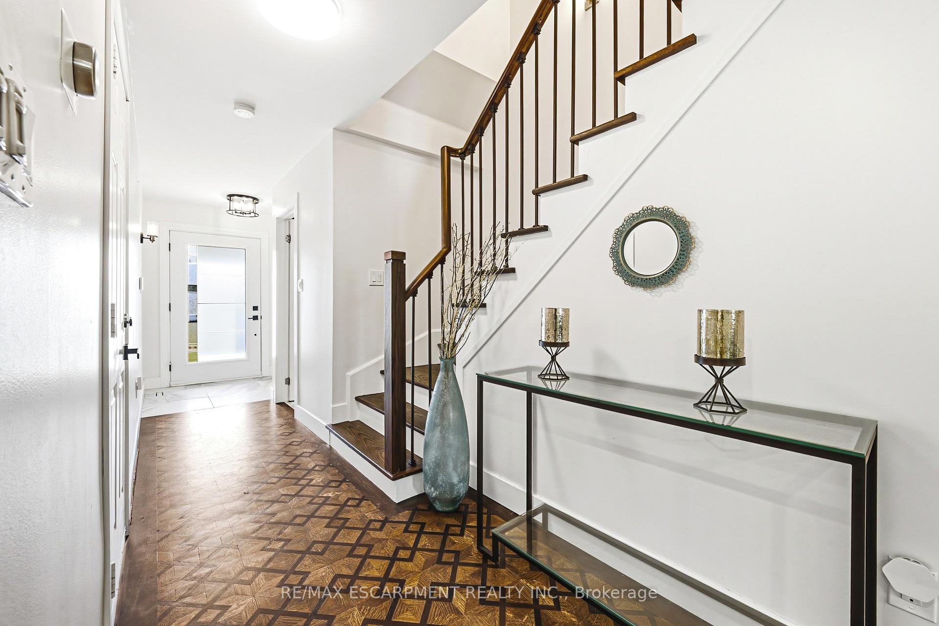 Photo 13 of Unit C, 2116 Prospect Street, Burlington, Brant — HOMEH