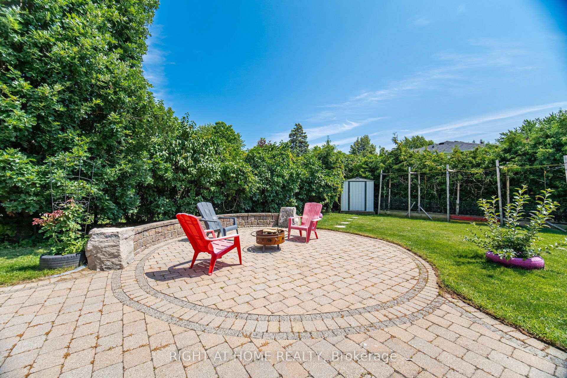 Photo 35 of 4 Rosefield Drive, Halton Hills, Georgetown — HOMEH