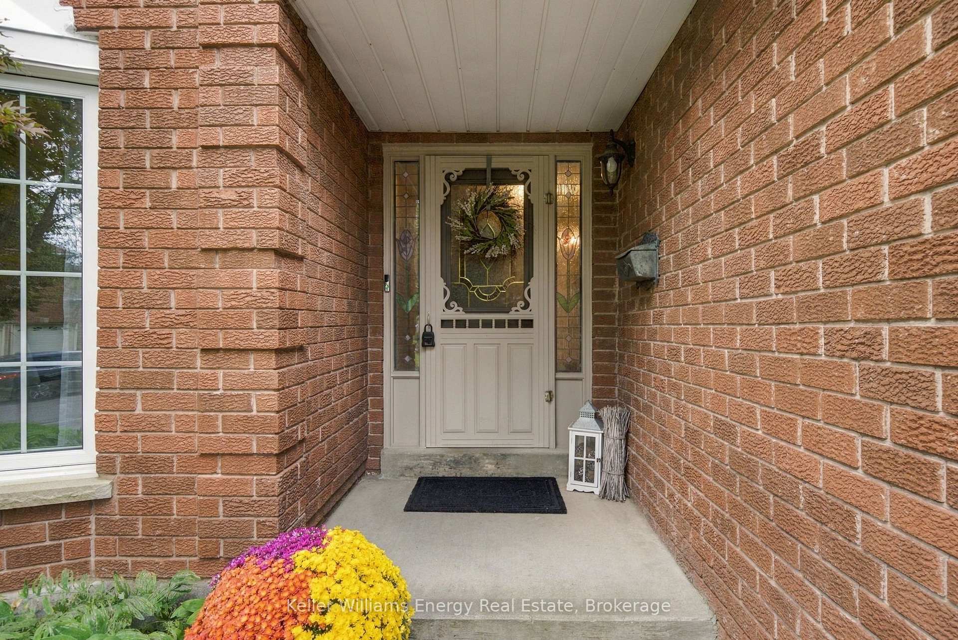 Photo 3 of 123 Erickson Drive, Whitby, Blue Grass Meadows — HOMEH