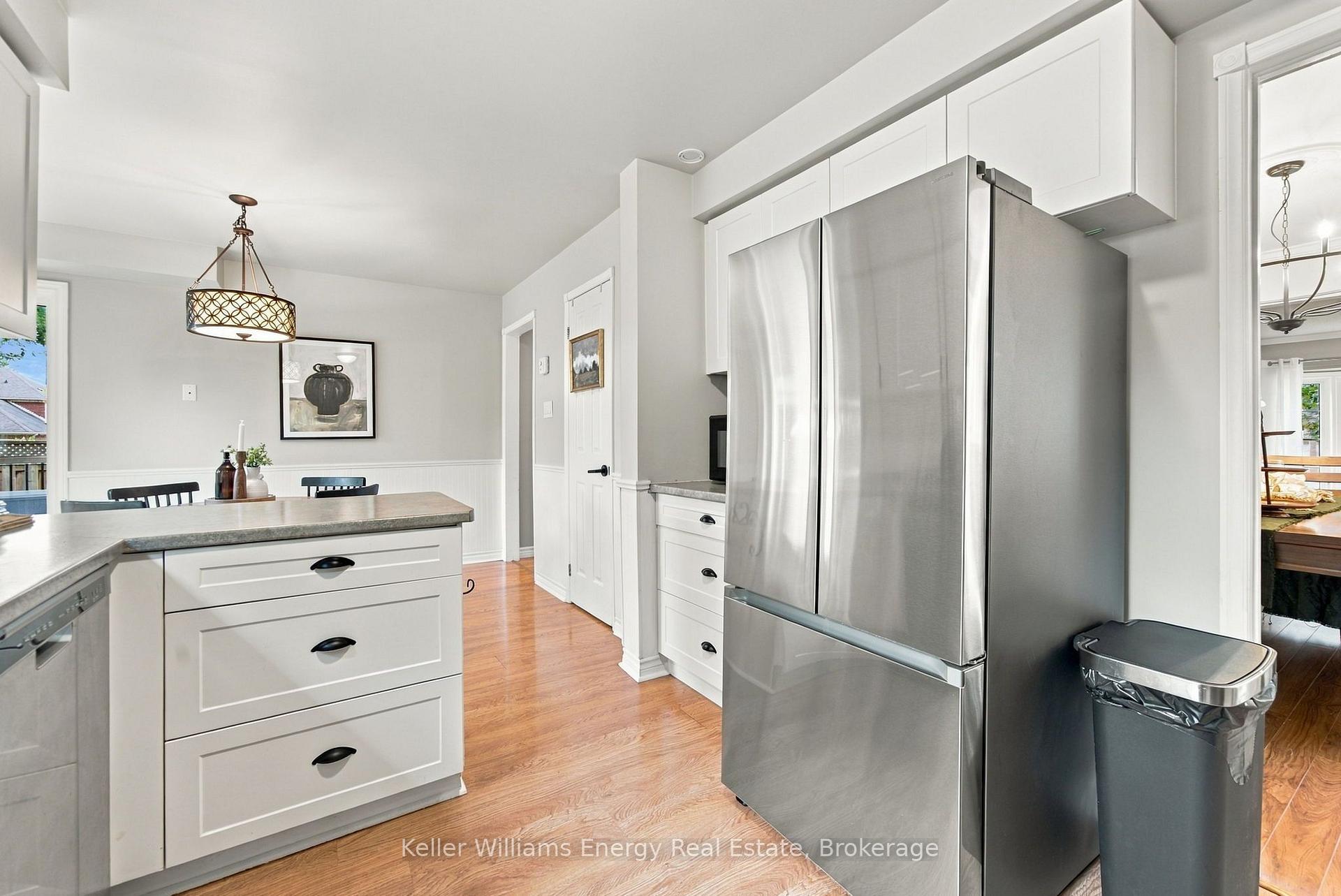 Photo 7 of 123 Erickson Drive, Whitby, Blue Grass Meadows — HOMEH