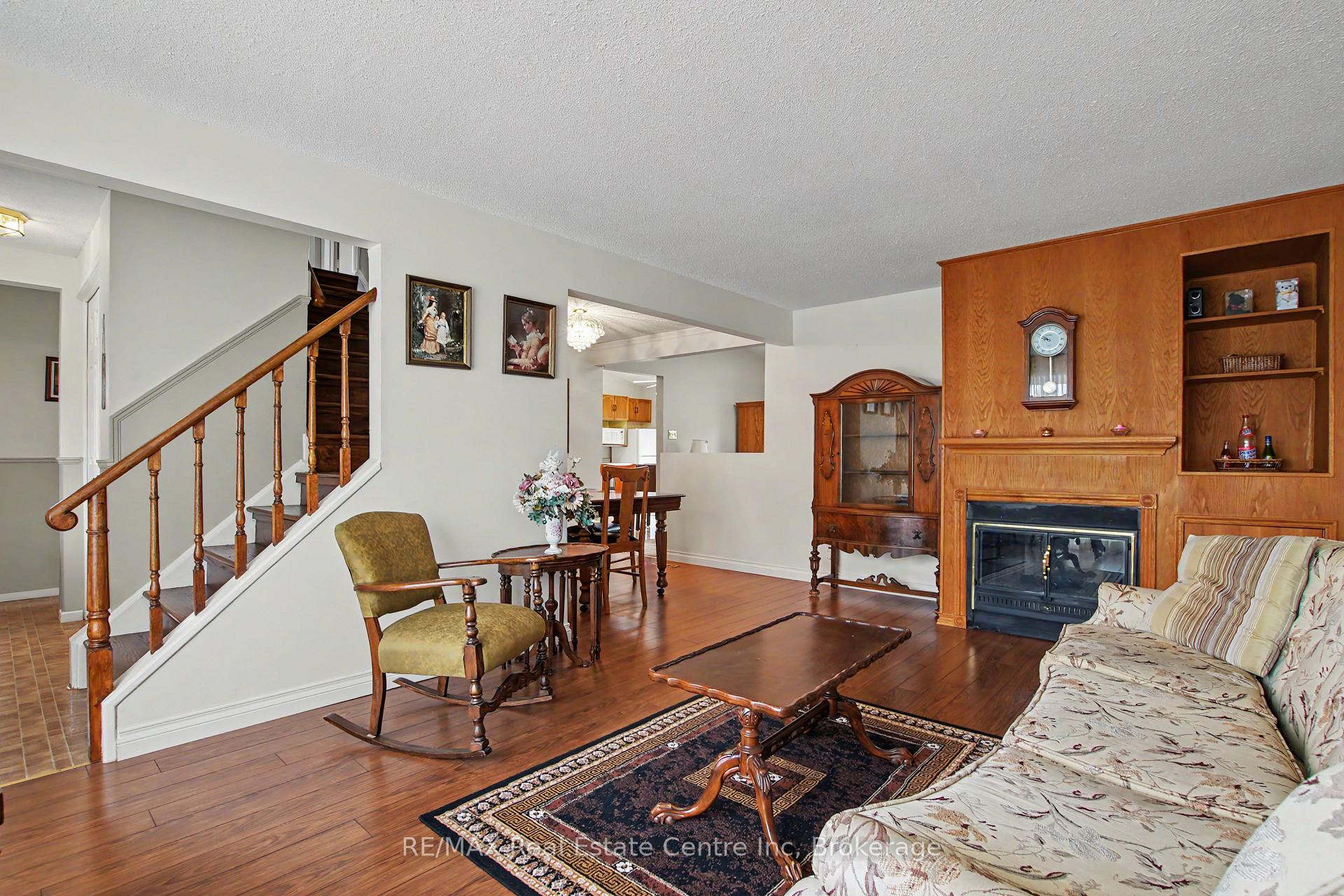 Photo 6 of Unit D, 78 Rolling Meadows Drive, Kitchener, Forest Heights — HOMEH