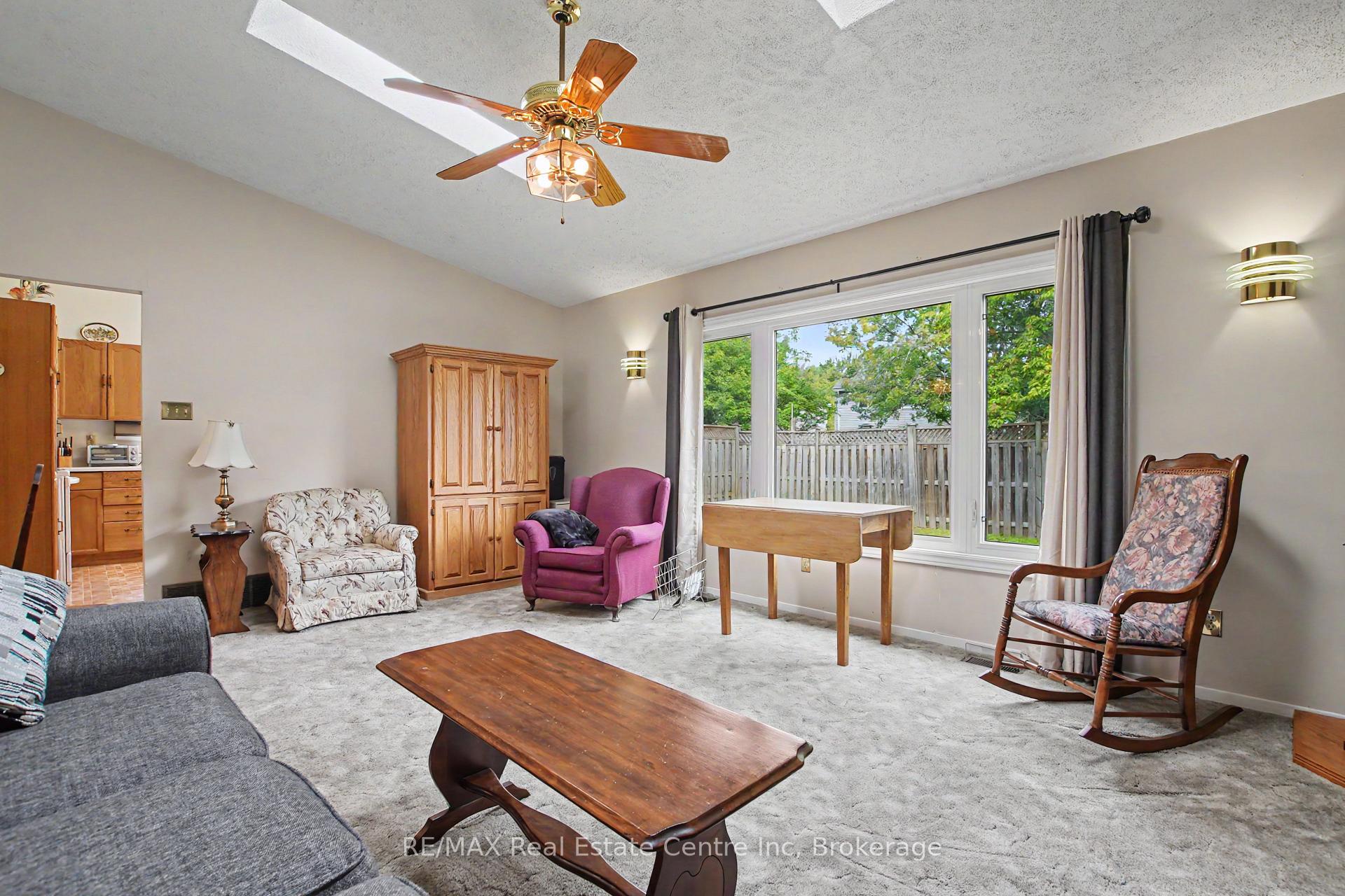 Photo 17 of Unit D, 78 Rolling Meadows Drive, Kitchener, Forest Heights — HOMEH