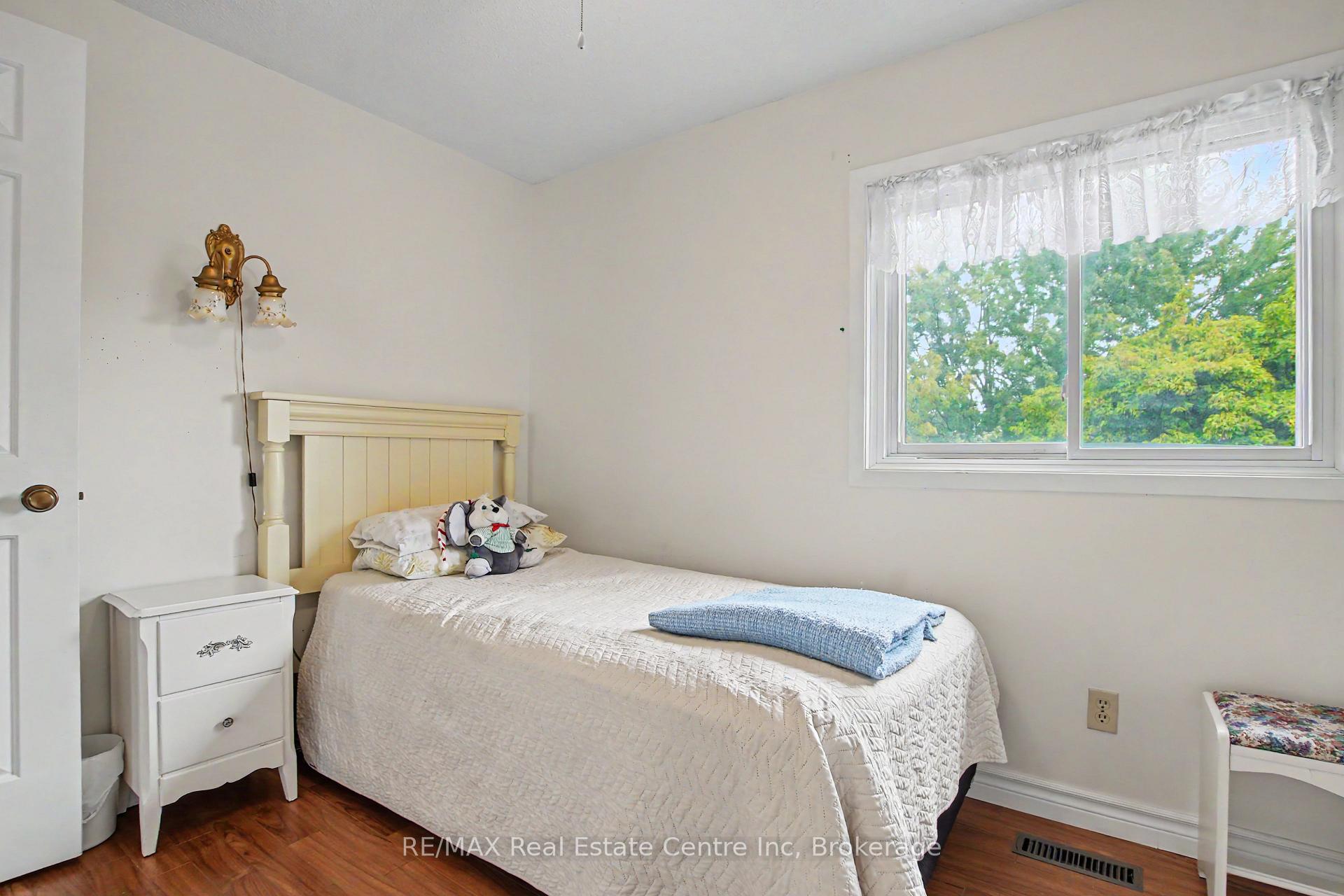 Photo 28 of Unit D, 78 Rolling Meadows Drive, Kitchener, Forest Heights — HOMEH