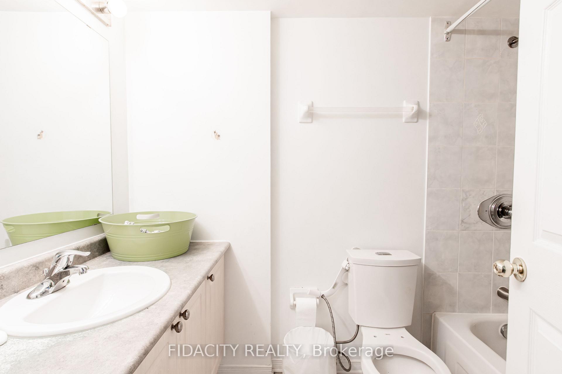 Photo 6 of Unit 8A, 310 Central Park Drive, Ottawa, Central Park — HOMEH