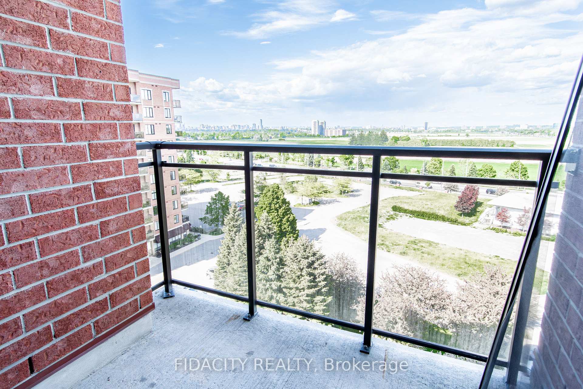 Photo 11 of Unit 8A, 310 Central Park Drive, Ottawa, Central Park — HOMEH