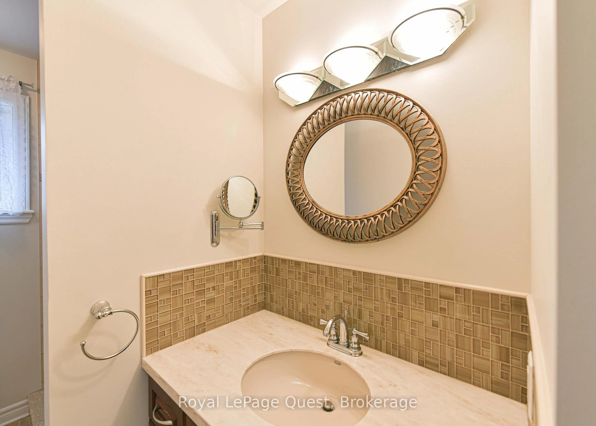 Photo 37 of 4 Kehoe Court, Orillia — HOMEH