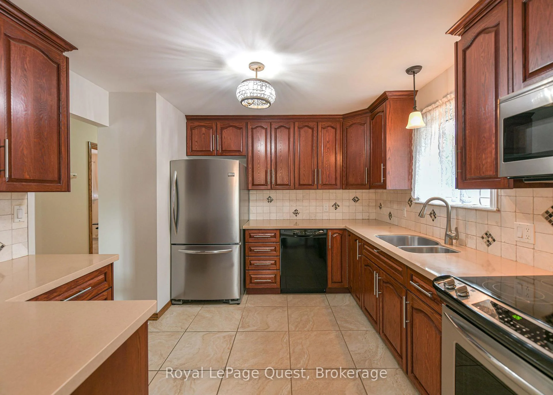 Photo 54 of 4 Kehoe Court, Orillia — HOMEH