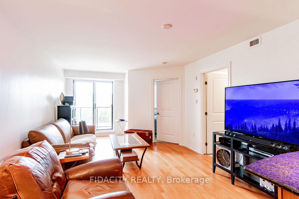 Photo 5 of Unit 602, 314 Central Park Drive, Ottawa, Central Park — HOMEH