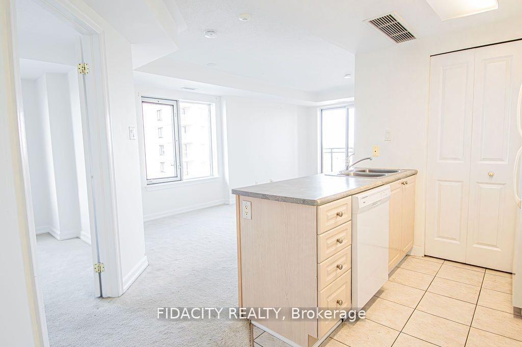 Photo 3 of Unit 4B, 310 Central Park Drive, Ottawa, Central Park — HOMEH