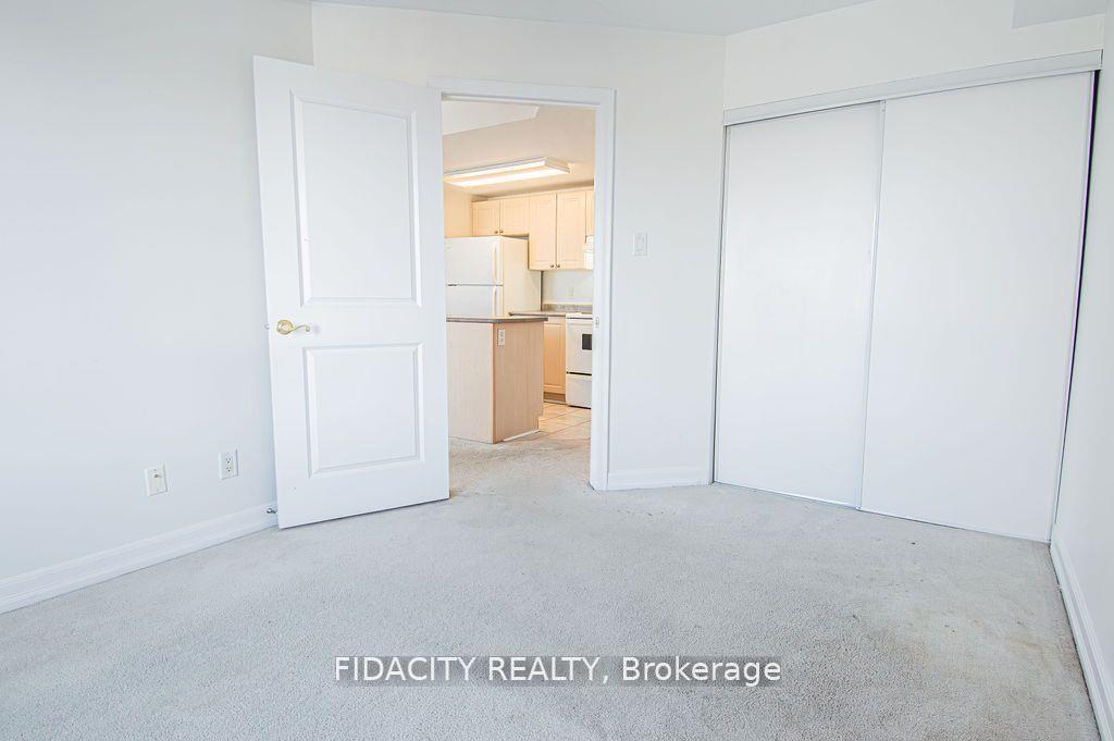 Photo 8 of Unit 4B, 310 Central Park Drive, Ottawa, Central Park — HOMEH