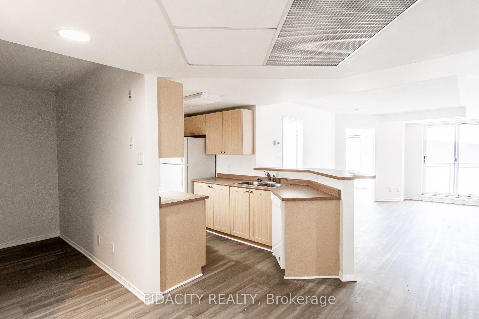 Photo 4 of Unit 2A, 310 Central Park Drive, Ottawa, Central Park — HOMEH