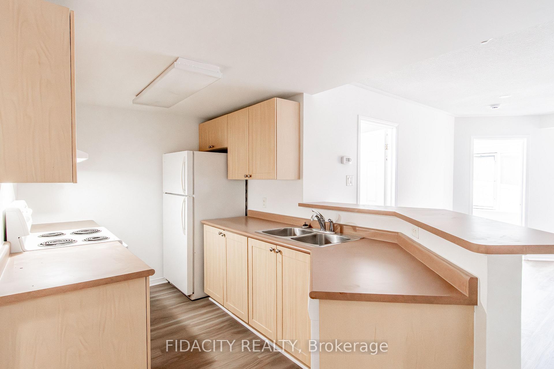 Photo 6 of Unit 2A, 310 Central Park Drive, Ottawa, Central Park — HOMEH