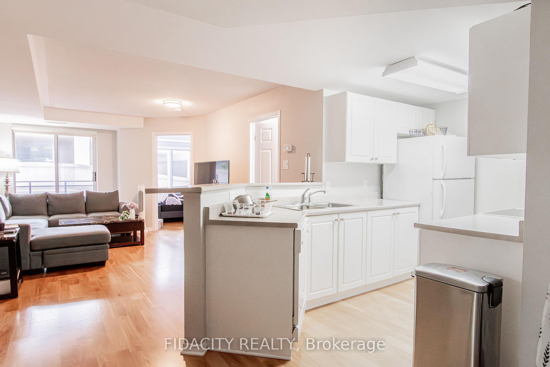 Photo 4 of Unit 2E, 310 Central Park Drive, Ottawa, Central Park — HOMEH