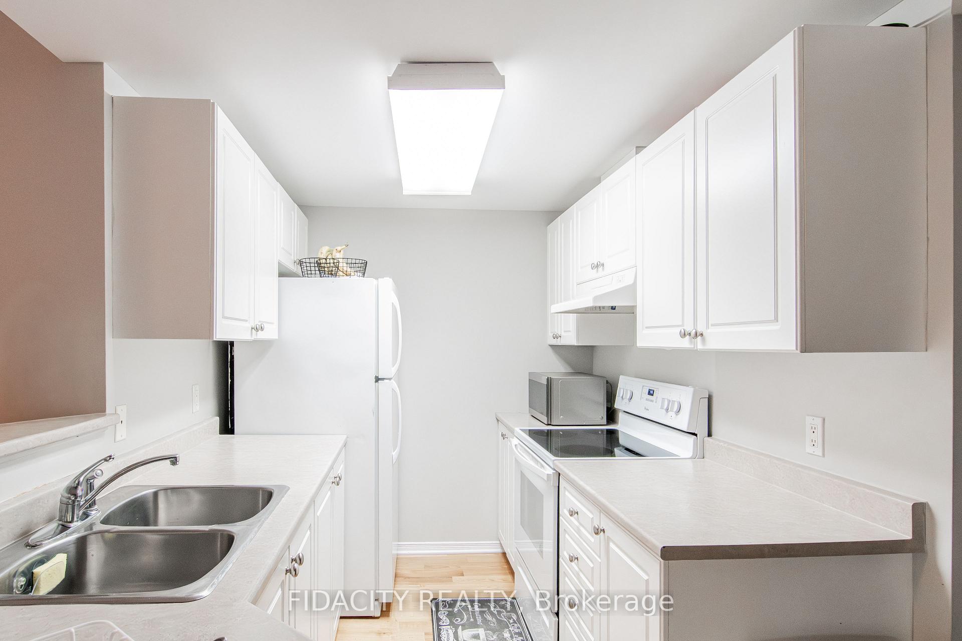 Photo 5 of Unit 2E, 310 Central Park Drive, Ottawa, Central Park — HOMEH