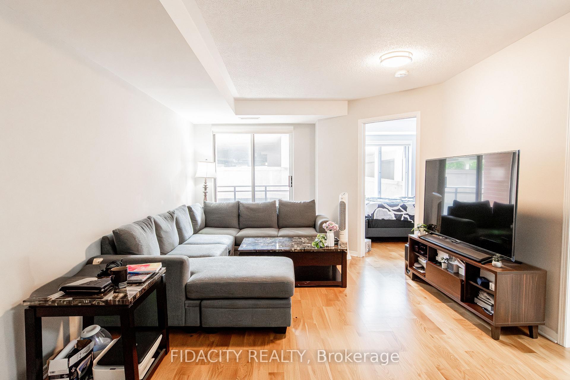 Photo 6 of Unit 2E, 310 Central Park Drive, Ottawa, Central Park — HOMEH
