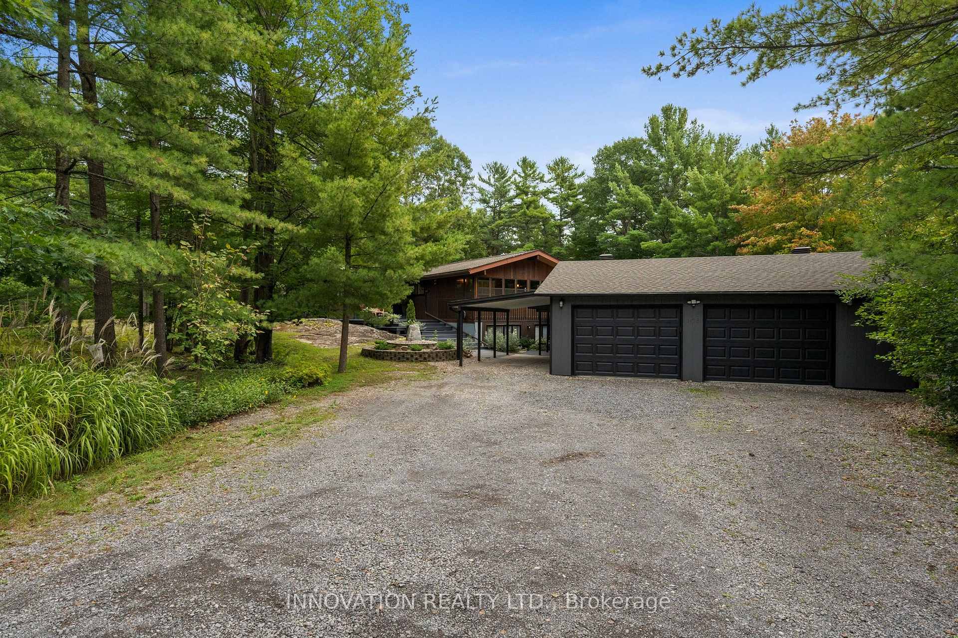 Photo 2 of 108 Glennview Place, Ottawa, Carp — HOMEH