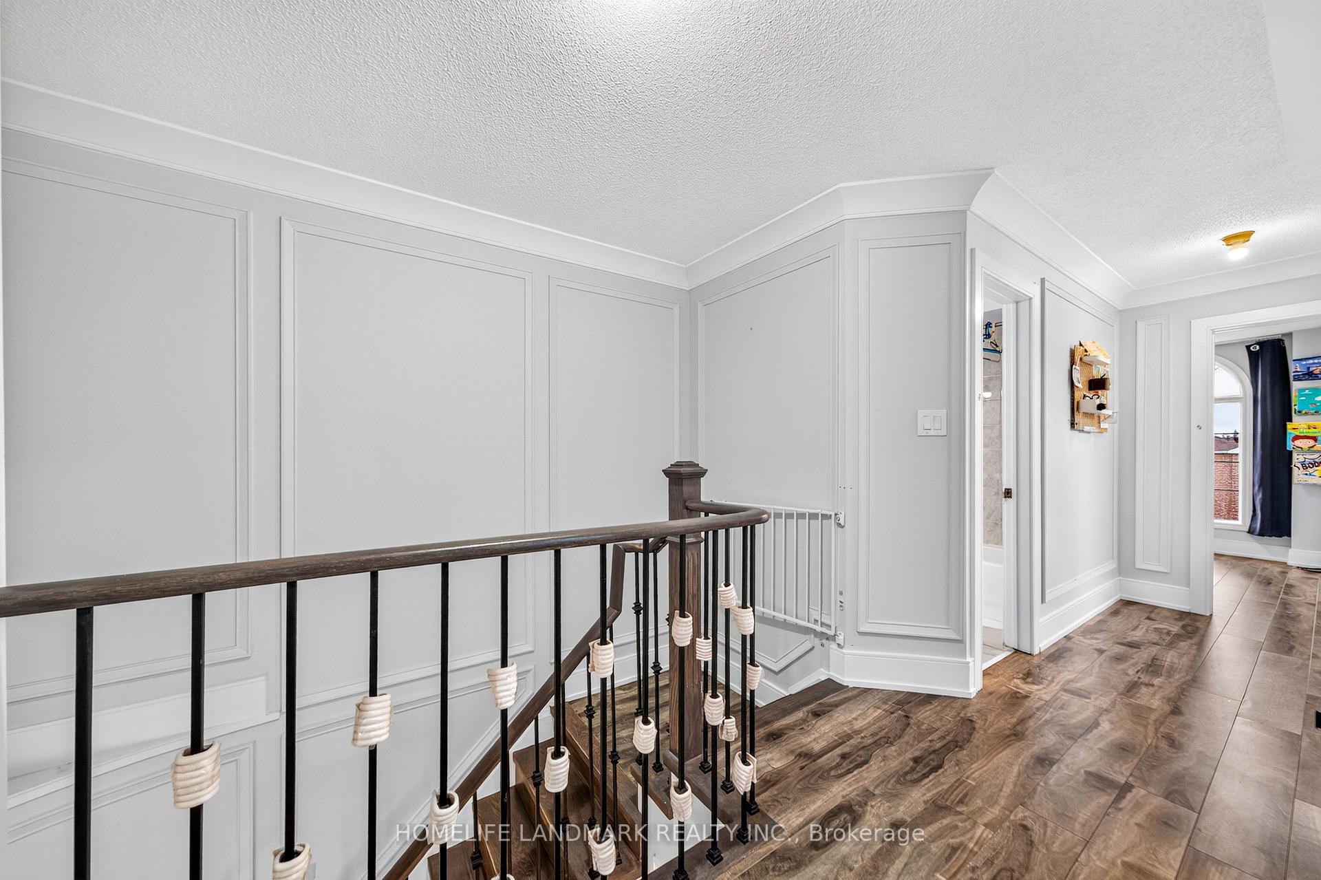 Photo 20 of 92 Denton Circle, Vaughan, Maple — HOMEH