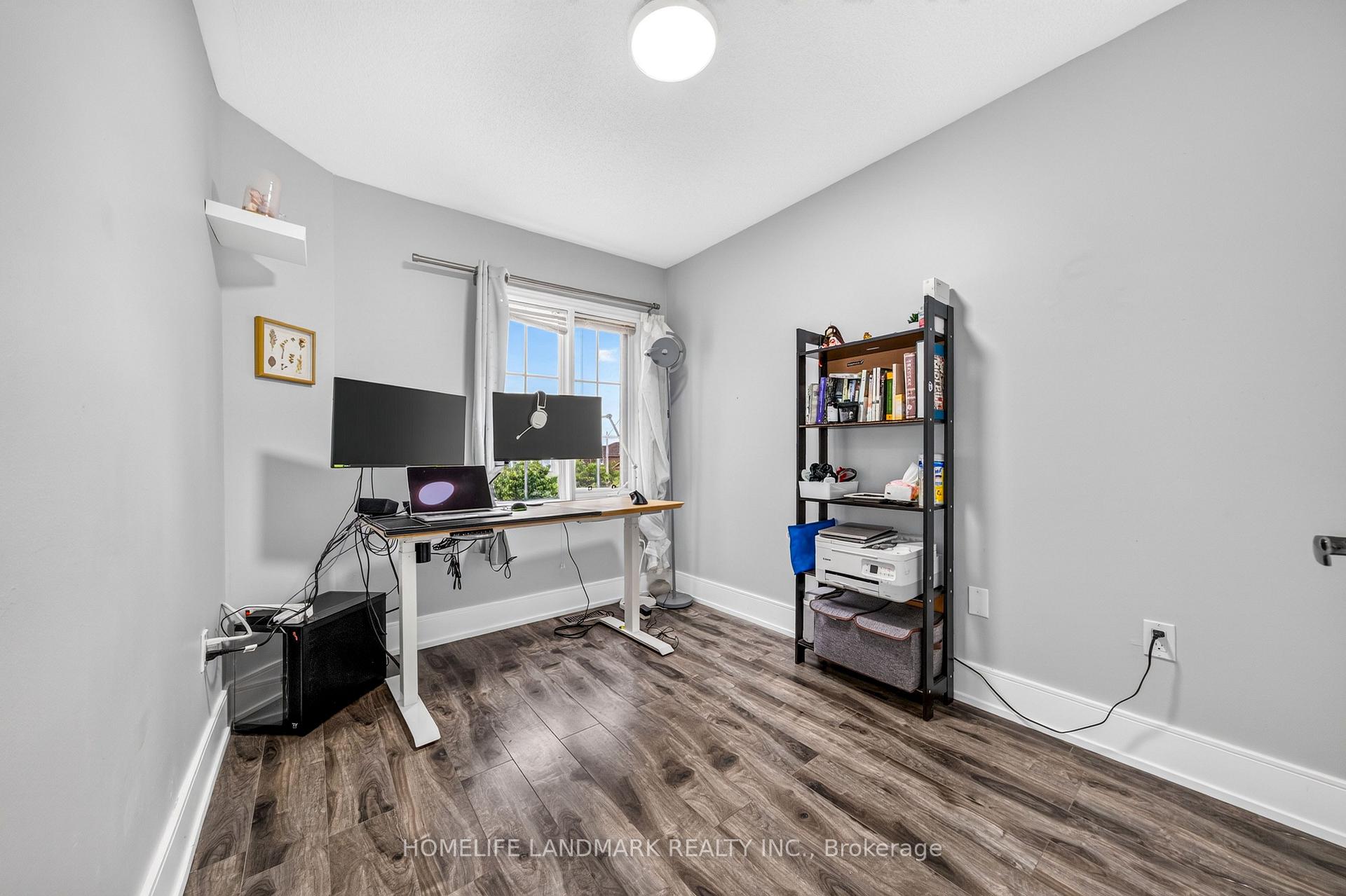 Photo 24 of 92 Denton Circle, Vaughan, Maple — HOMEH