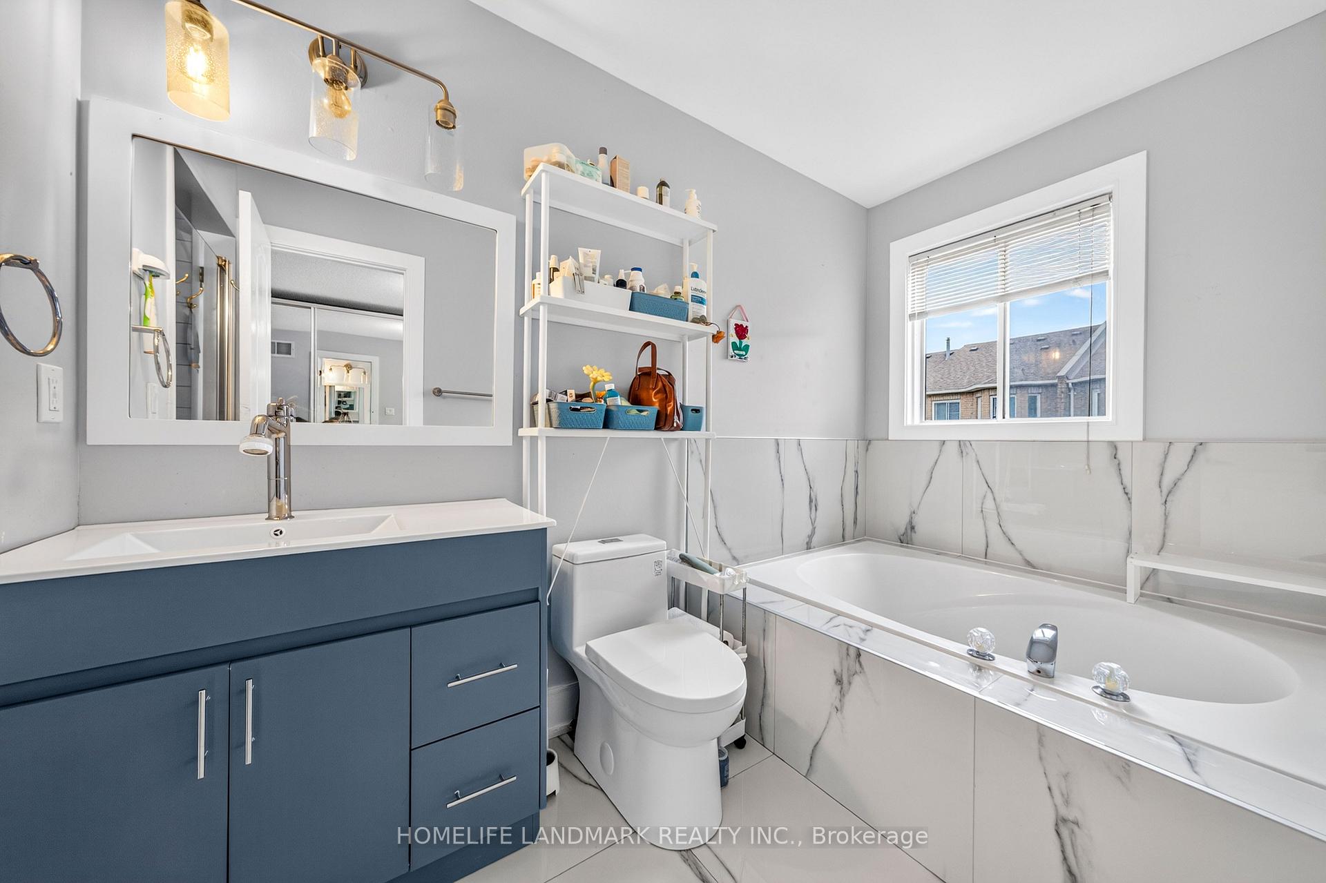 Photo 27 of 92 Denton Circle, Vaughan, Maple — HOMEH
