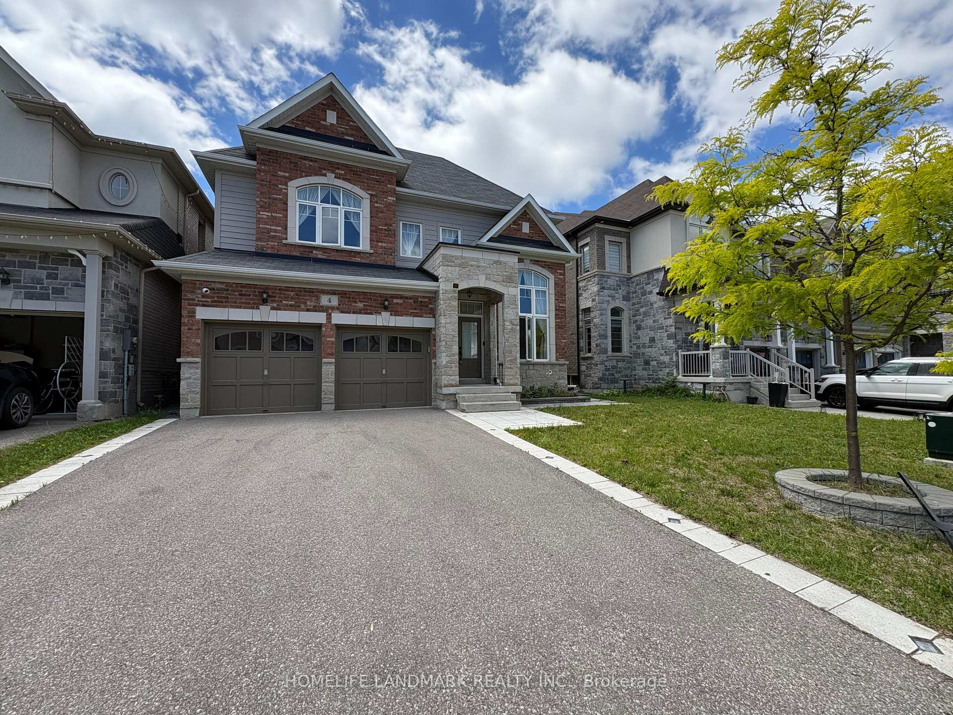 Photo of 4 John Weddell Avenue